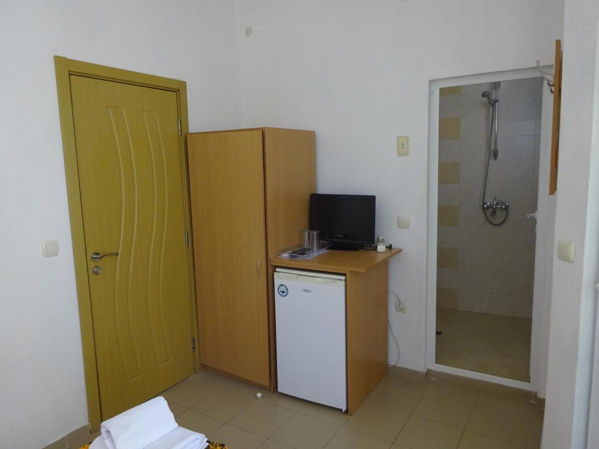 Hris Hotel Csernomorec Kültér fotó