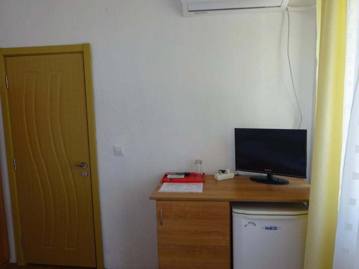 Hris Hotel Csernomorec Kültér fotó