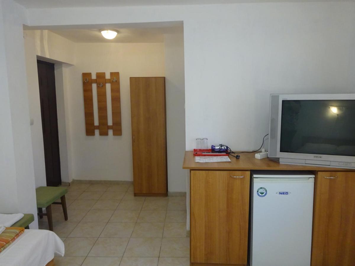 Hris Hotel Csernomorec Kültér fotó