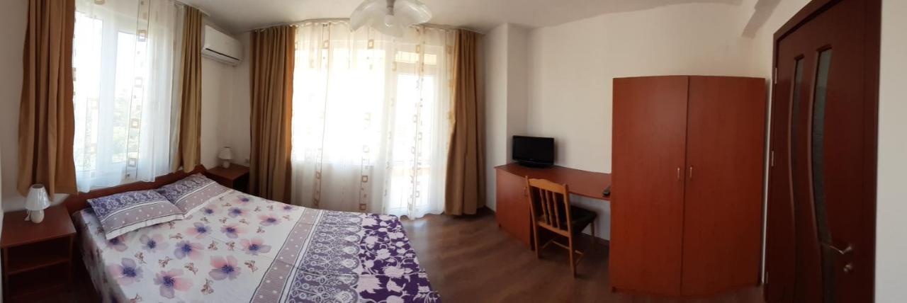 Hris Hotel Csernomorec Kültér fotó