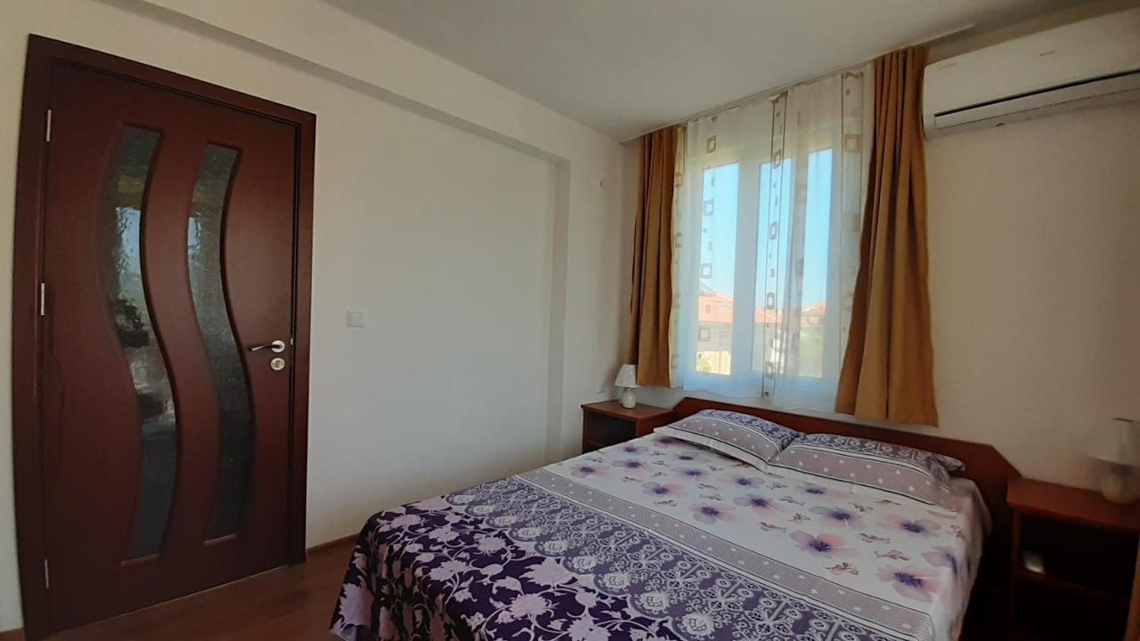 Hris Hotel Csernomorec Kültér fotó