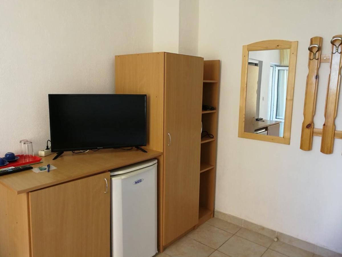 Hris Hotel Csernomorec Kültér fotó