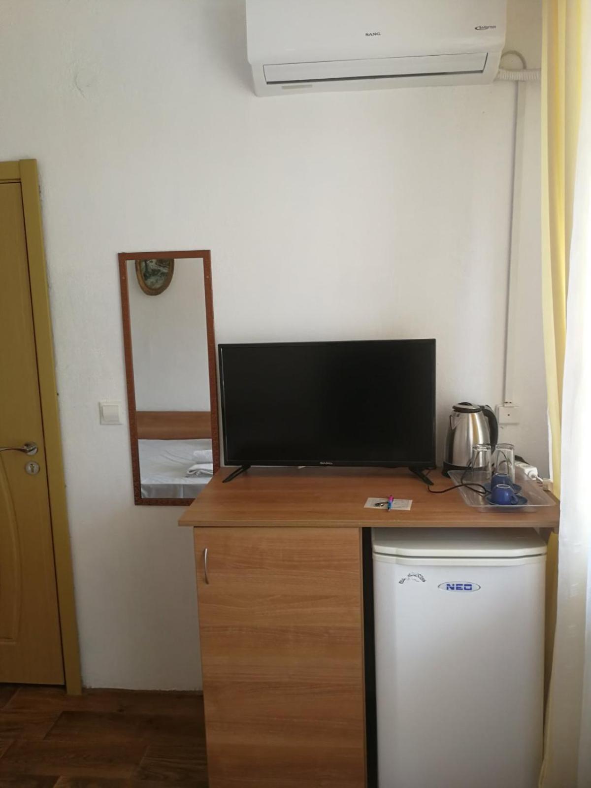Hris Hotel Csernomorec Kültér fotó