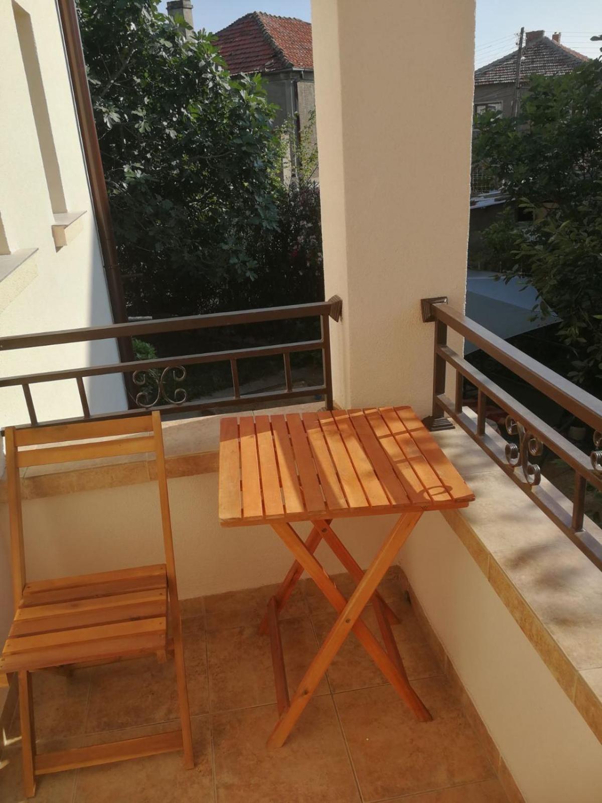 Hris Hotel Csernomorec Kültér fotó