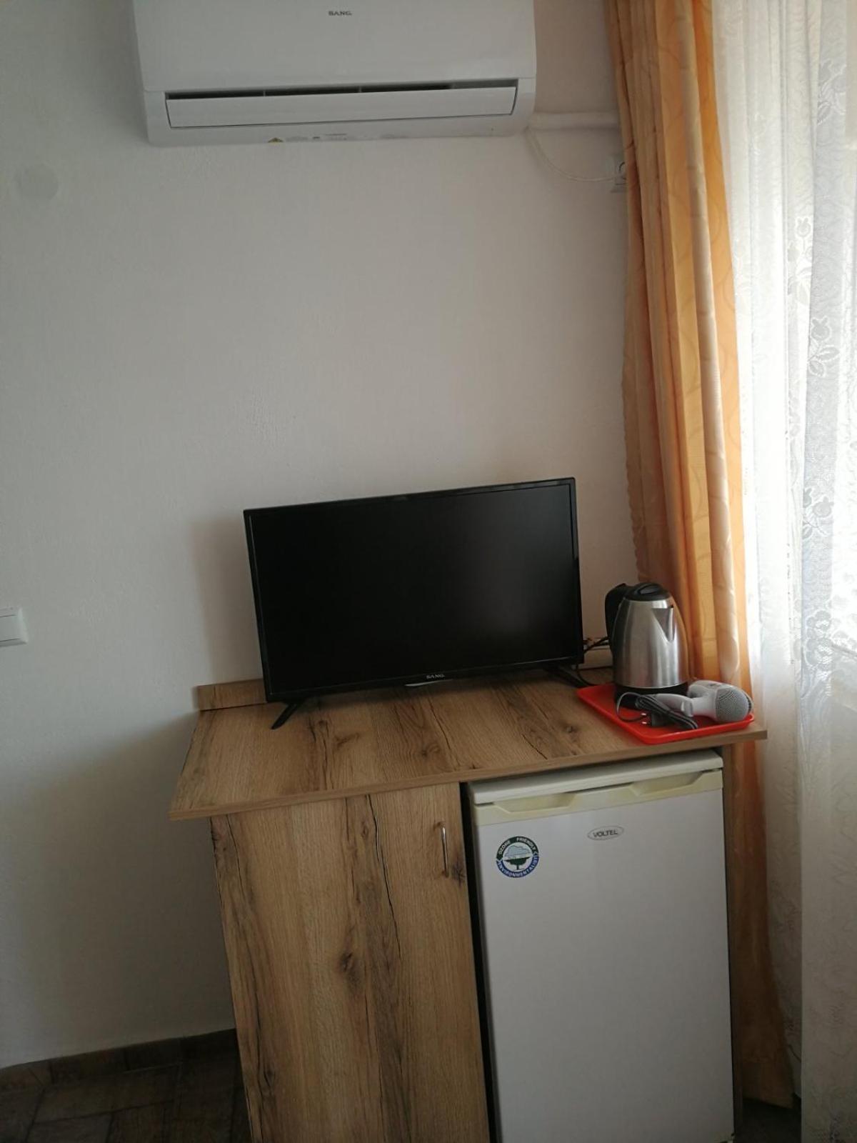 Hris Hotel Csernomorec Kültér fotó