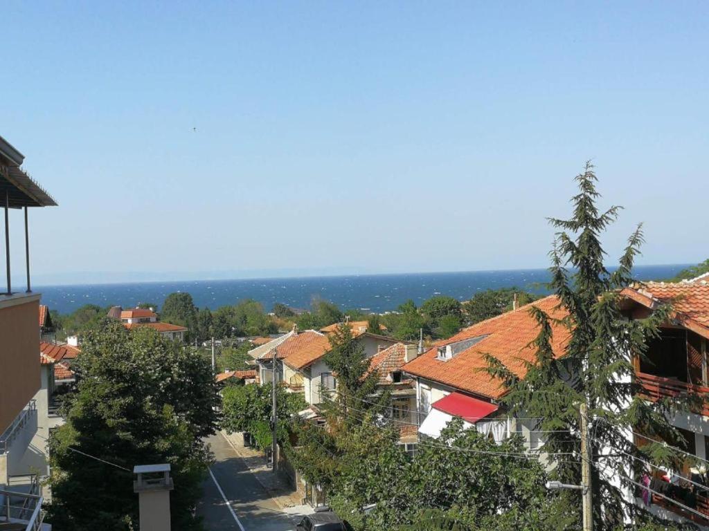 Hris Hotel Csernomorec Kültér fotó