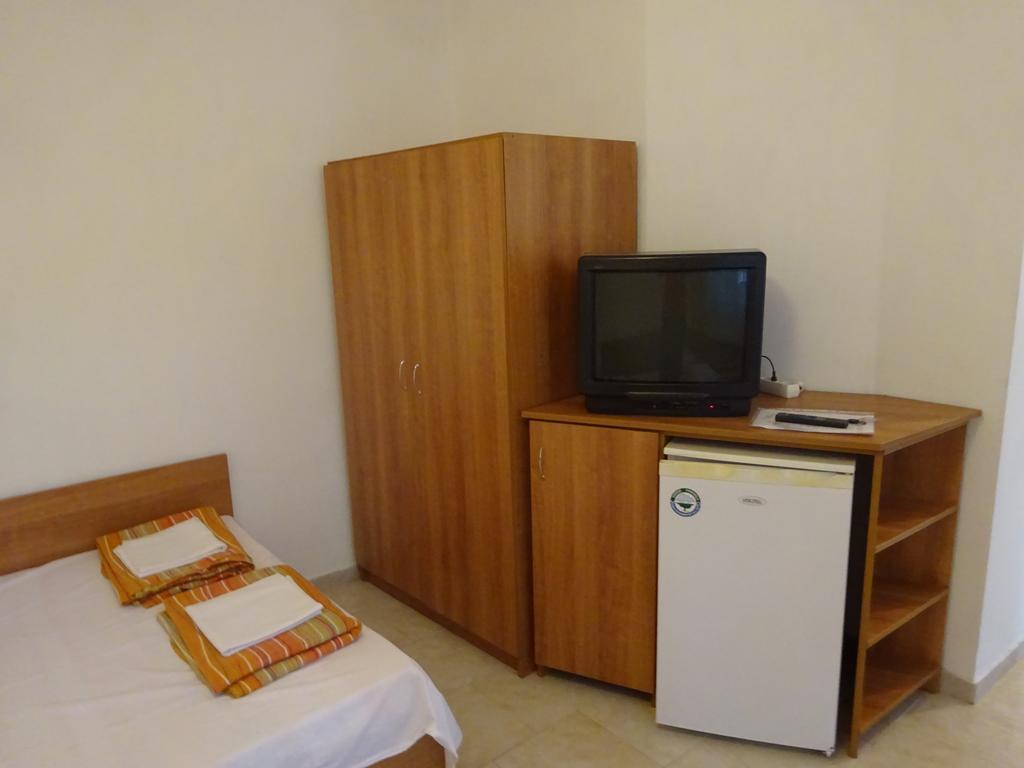 Hris Hotel Csernomorec Kültér fotó